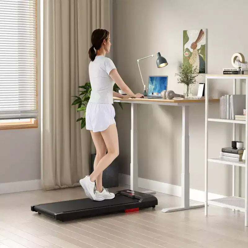 Tapis de marche Costway 2,5 CV sous le bureau avec télécommande et application pour la maison