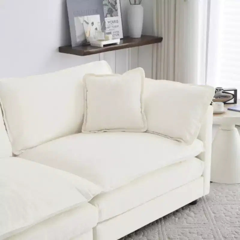 Upgrade Your Space: Mid-Century Modern 3-Seater - 5 Pillows for Maximum Comfort