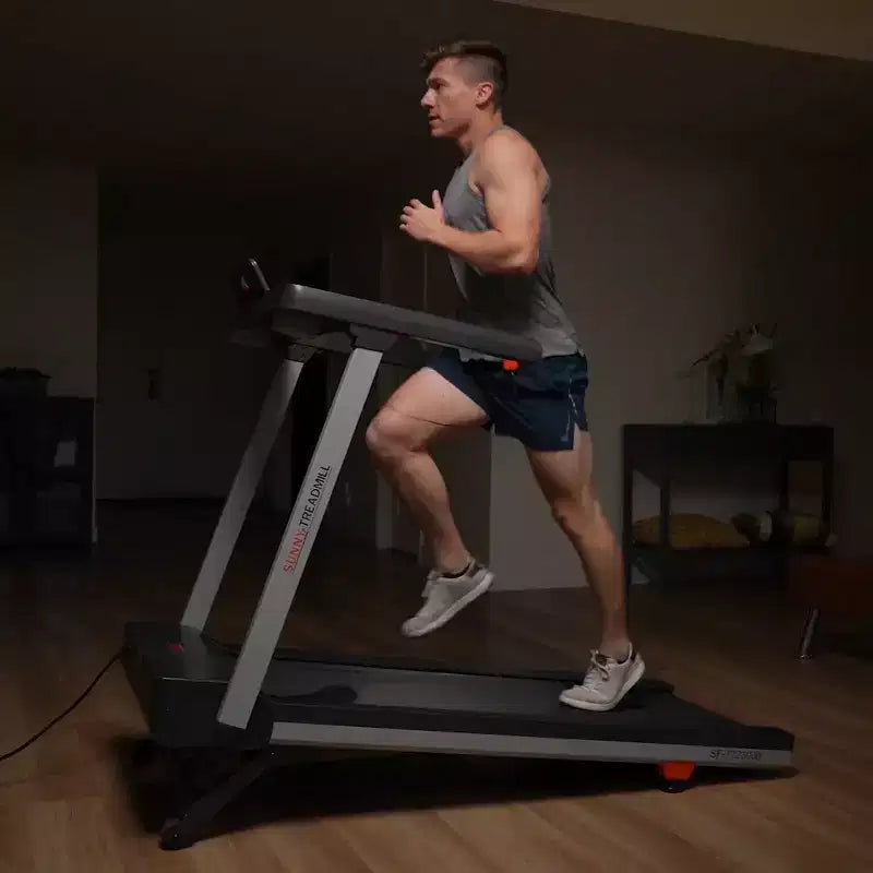 Tapis de course pliable intelligent Sunny Health & Fitness avec 15 niveaux d'inclinaison automatique, tapis de course large de 50 cm et connectivité Bluetooth via l'application SunnyFit