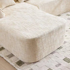 Canapé d'angle en chenille beige avec accoudoirs arrondis et 4 coussins Neutre, Douillet, Gain de place