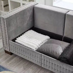 MAYEERTY Canapé 2 places moderne 60,5'' avec clous argentés, accoudoirs carrés, en velours rembourré pour salon Gris