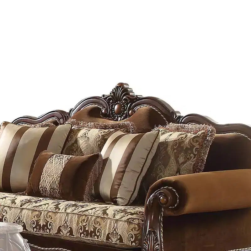 Canapé Jardena 89 po : Accoudoirs arrondis, pieds Queen Anne, clous décoratifs – Acme Furniture