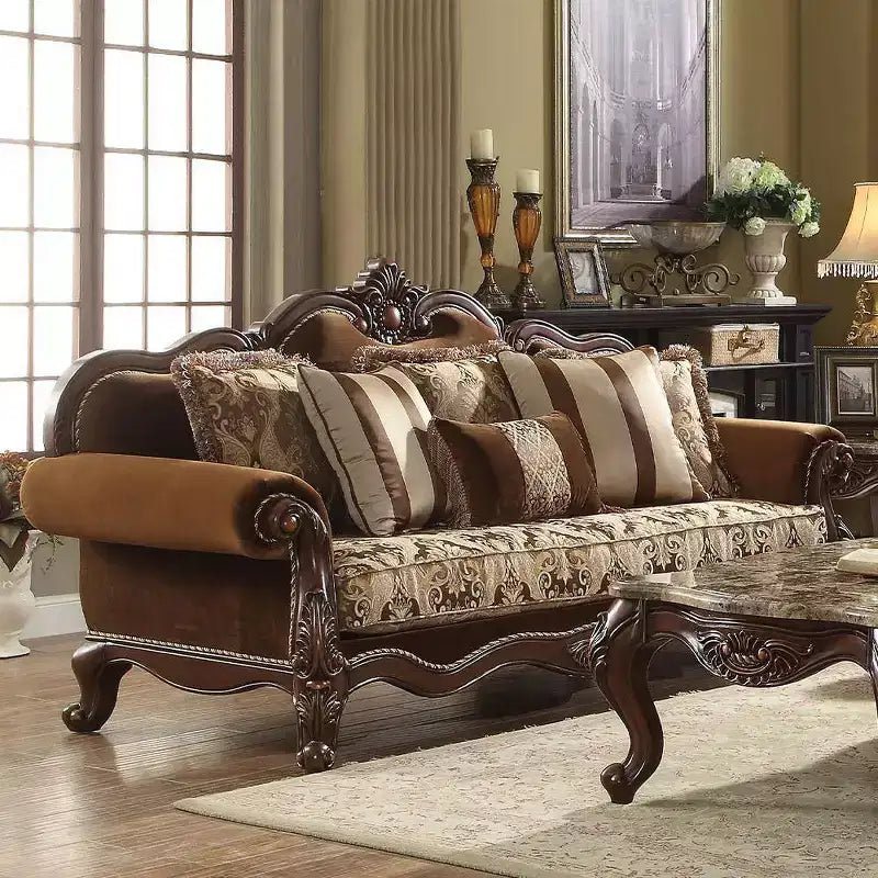 Canapé Jardena 89 po : Accoudoirs arrondis, pieds Queen Anne, clous décoratifs – Acme Furniture