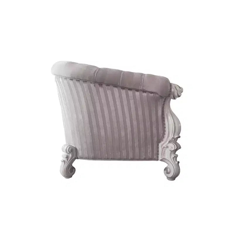 Canapé Versailles 76" Tissu Ivoire et Finition Blanc Os - Meubles Acme : Croissant, Clous décoratifs, Cuir