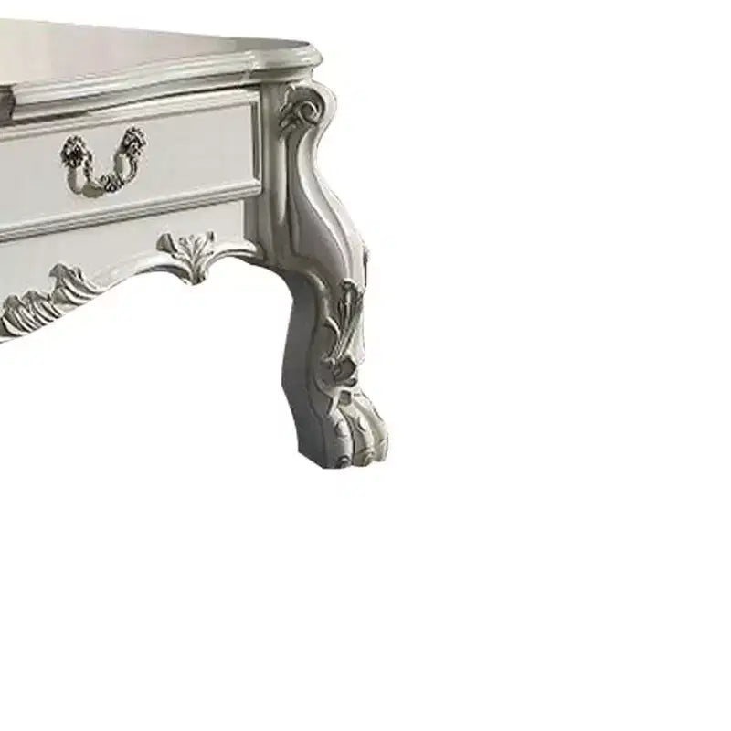 Canapé 241 cm Dresden en cuir synthétique, assise moelleuse et accents sculptés - Acme Furniture