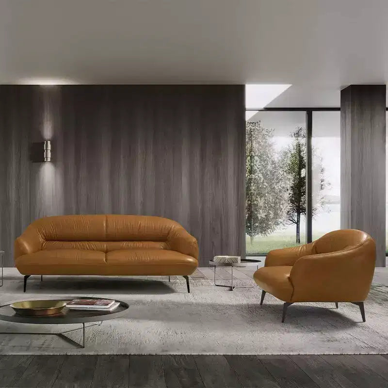 Canapé Leonia 168 cm en cuir cognac - Acme Furniture : pieds en métal contemporains, revêtement moelleux, quatre places