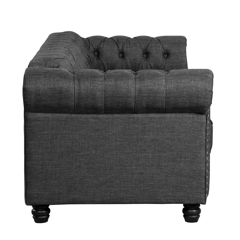 Canapé Chesterfield en lin avec boutons touffetés, clous décoratifs et pieds en bois massif pour salon - Morden Fort
