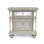 Table de chevet à 2 tiroirs en bois argenté Eaen Glam de Furniture of America
