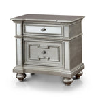 Table de chevet à 2 tiroirs en bois argenté Eaen Glam de Furniture of America