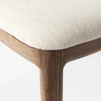 Chaise de salle à manger sans accoudoirs Clara en bois marron clair et assise crème