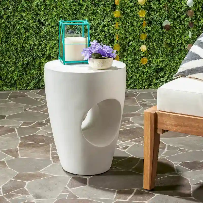 SAFAVIEH Hadil Concrete Indoor/ Outdoor Accent Table - 14.1 x 14.1 x 17.7 - 14Wx14Dx18H